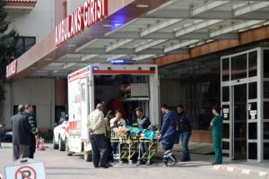 Afrin'de 11 &Ouml;SO askeri yaralandı