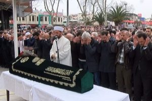 Cumhurbaşkanı Erdoğan'ın kuzeni son yolculuğuna uğurlandı