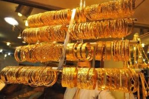 Altın fiyatları zirveyi zorluyor