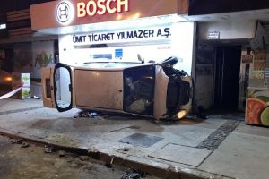 Kontrolden &ccedil;ıkan otomobil faciaya neden oluyordu