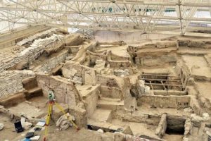 &Ccedil;atalh&ouml;y&uuml;k i&ccedil;in şok iddia! İsvi&ccedil;reli arkeolog...