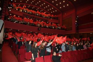 Bursa'da 'Mehmet&ccedil;iğe Destek, Şehitlere Saygı' i&ccedil;in klip &ccedil;ektiler