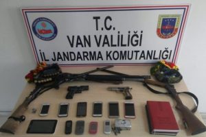 Van'daki ter&ouml;r operasyonunda 19 g&ouml;zaltı