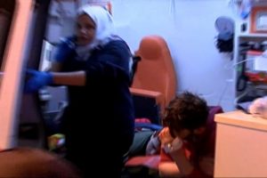 İki grup arasında bı&ccedil;aklı kavga! 5 kişi yaralandı