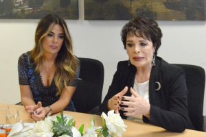 H&uuml;lya Ko&ccedil;yiğit 50 yıllık evliliğinin sırrını a&ccedil;ıkladı
