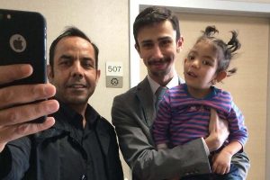 Aldığı ilk yardım eğitimi sayesinde 4 yaşındaki &ccedil;ocuğu kurtardı
