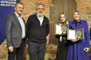Cumhurbaşkanı Başdanışmanı Zengin, Bursa'da 'Erguvani Sohbetler'e konuk oldu