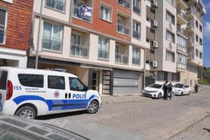 Aydın'da balkonda eşini beklerken d&uuml;ş&uuml;p &ouml;ld&uuml;