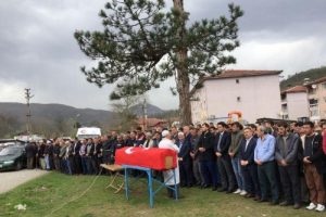 Bolu'da maden ocağındaki g&ouml;&ccedil;&uuml;kte &ouml;len iş&ccedil;i toprağa verildi