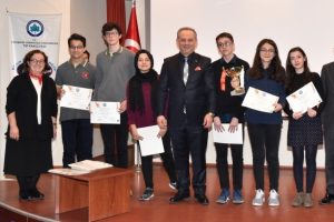 ESOG&Uuml; 11. Beyin Bilgi Yarışması'nda &ouml;d&uuml;ller sahiplerini buldu