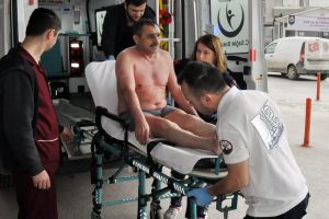 Bursa'da üzerine kimyasal madde dökülen işçi yaralandı