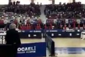 İzmit'te 'İstiklal Marşı' ilahi gibi okundu