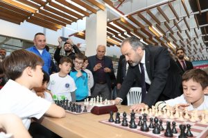 Bursa'da satrancın birincileri şampiyonluk i&ccedil;in yarıştı