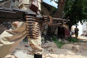 Somali'de BAE'nin eğittiği askerler ile istihbarat&ccedil;ılar &ccedil;atıştı