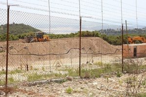 İsrail, Gazze'nin doğu sınırına yeni dikenli teller &ouml;r&uuml;yor