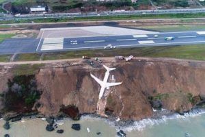 Trabzon Havalimanı'nda onarım &ccedil;alışmaları başlatıldı