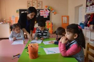 Bursa'da 'Gezici Öğretmen Projesi'yle eğitim veriyorlar