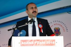 Adalet Bakanı G&uuml;l: T&uuml;rk milletinin bir yer işgal etmediğini...