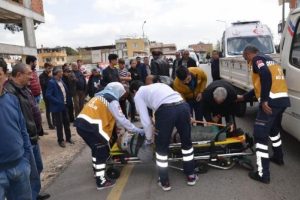 Aydın'da kamyonet &ccedil;arpan yaya yaralandı
