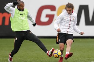 Galatasaray Trabzonspor ma&ccedil;ı hazırlıklarını s&uuml;rd&uuml;rd&uuml;