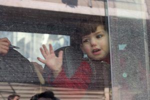 Doğu Guta'da ilk tahliyeler başladı