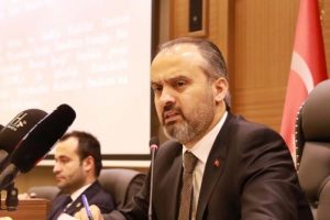 Bursa'da kentsel d&ouml;n&uuml;ş&uuml;mde yasal boşluklara takılan binalara &ccedil;&ouml;z&uuml;m geliyor