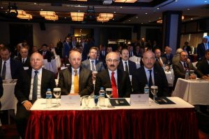Elvan: "T&uuml;rkiye'nin sınırında ter&ouml;r koridoruna izin vermeyeceğiz"