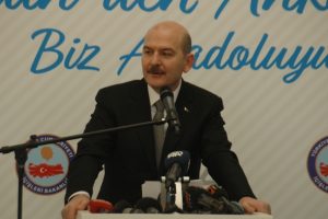 Bakan Soylu Mardinli &ccedil;ocuklarla kahvaltıda bir araya geldi