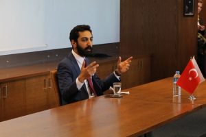 Bağcı: Facebook duygularımızın y&ouml;netilmesine izin veriyor