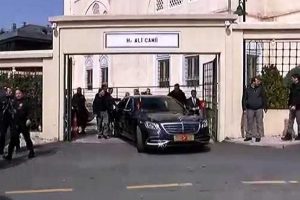 Erdoğan, cuma namazını Hz. Ali Camii'nde kıldı