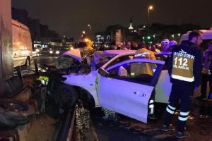 İstanbul'da sabah saatlerinde feci kaza!