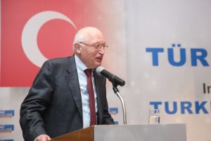 "Avrupa Birliği g&uuml;&ccedil;l&uuml; olmak istiyor ise..."