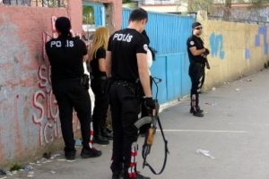Kız arkadaş tartışmasında &ouml;ld&uuml;r&uuml;len &ccedil;ocuk toprağa verildi