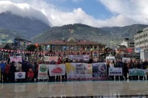 Manisa'da dağcılar, İsmet &Uuml;lkeli i&ccedil;in tırmandı