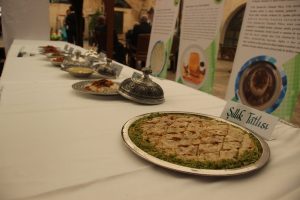 &Ccedil;iğ k&ouml;fte ve ciğer kebabı resmen Şanlıurfa'nın
