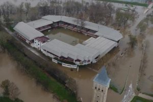 Tunca Nehri taştı! Er meydanı sular altında kaldı