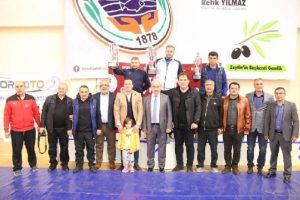 Gen&ccedil; Erkekler Greko-Romen G&uuml;reş Şampiyonası tamamlandı