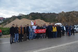 Bursa'da konvoyla ter&ouml;r&uuml; lanetleyip şehitleri andılar