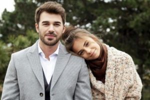 Servet dizisinin afişi yayınlandı!