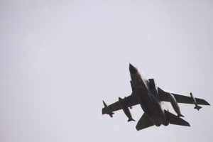 İsrail Hizbullah mevzilerini bombaladı