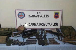 Batman'da ter&ouml;ristlere ait silah ve m&uuml;himmatlar bulundu