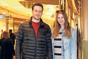 &Uuml;nl&uuml; oyuncu setlere d&ouml;neceği tarihi a&ccedil;ıkladı