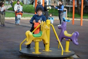 '&Ccedil;ocuk parklarına g&uuml;venlik kamerası' kampanyasına Bursalı ailelerden destek