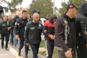 Gaziantep'te FET&Ouml; operasyonu: 12 tutuklama
