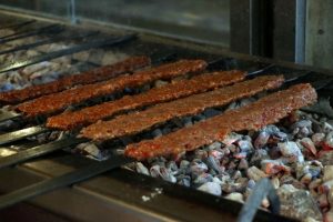 "At ve eşek eti skandalı Adana'ya zarar veriyor"