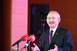 Kılı&ccedil;daroğlu, elindeki son anketi a&ccedil;ıkladı