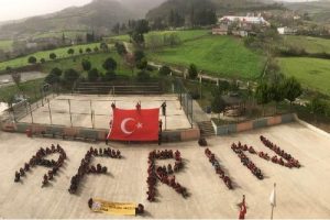 Samsun'da liseli &ouml;ğrenciler 'Afrin' yazısı oluşturdu