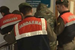 2 Yunan askerinin tutukluğunun devamına karar verildi