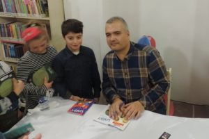 Bursa'da yazar Orak&ccedil;ı &ccedil;ocuklarla buluştu
