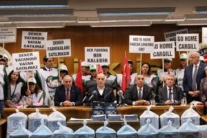 Şeker fabrikaları i&ccedil;in 1 milyon 690 bin imza toplandı